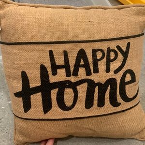 Mud pie accent pillow with “happy home” removable banner.  Great condition.
